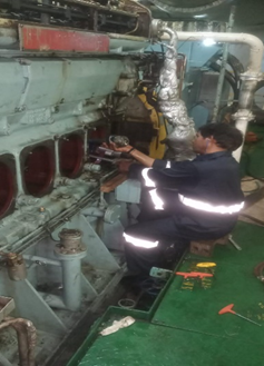 Grinding of Daihatsu Engine 5DK-20 under progress