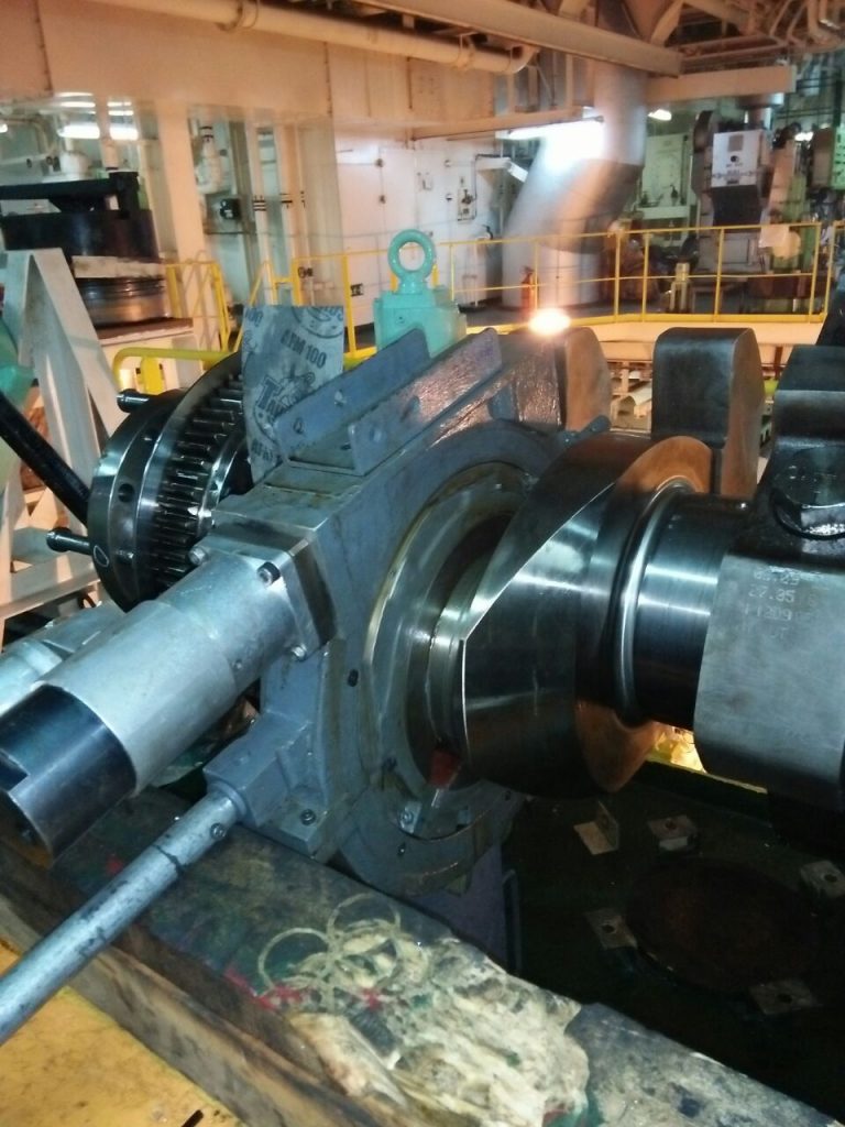 Grinding of Crankshaft by Crankshaft Grinder